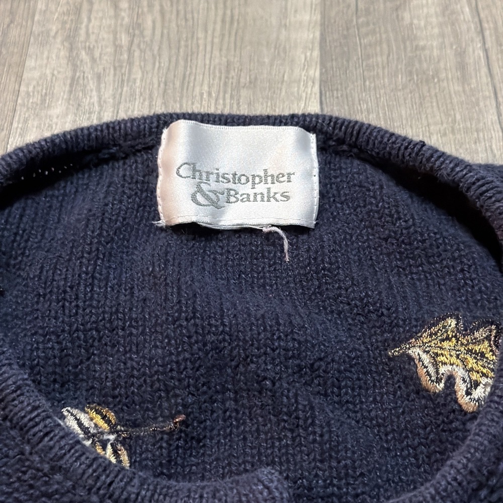 Vtg CHRISTOPHER & BANKS Navy Embroidered Nuts and Leaves M? Button Up Cardigan - Picture 2 of 8